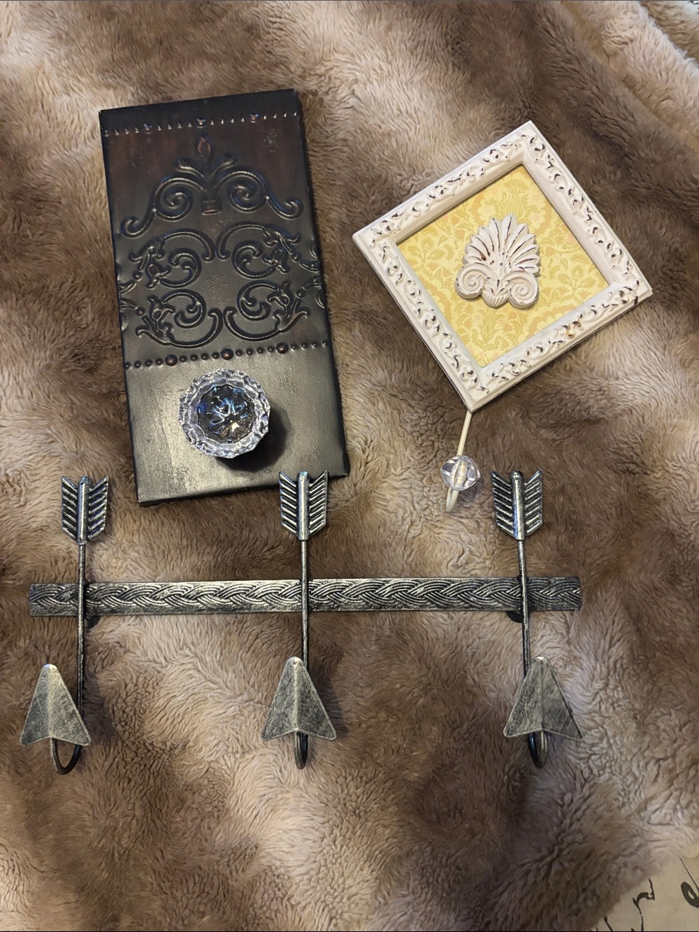 Collection of 3 wall hook hangings